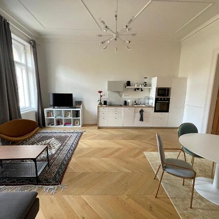 City Center 3, Elegant And Cozy 2Br In City Center! Boedapest Buitenkant foto
