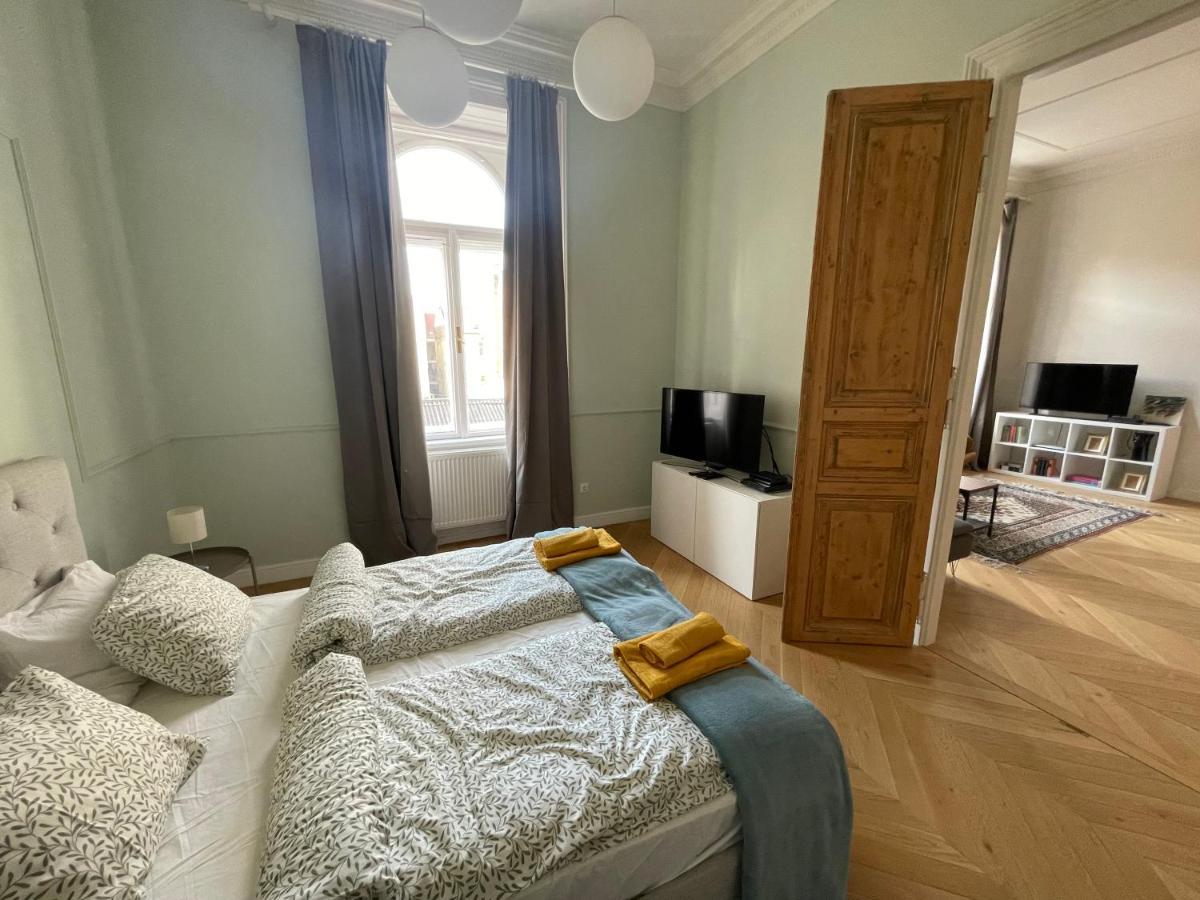 City Center 3, Elegant And Cozy 2Br In City Center! Boedapest Buitenkant foto