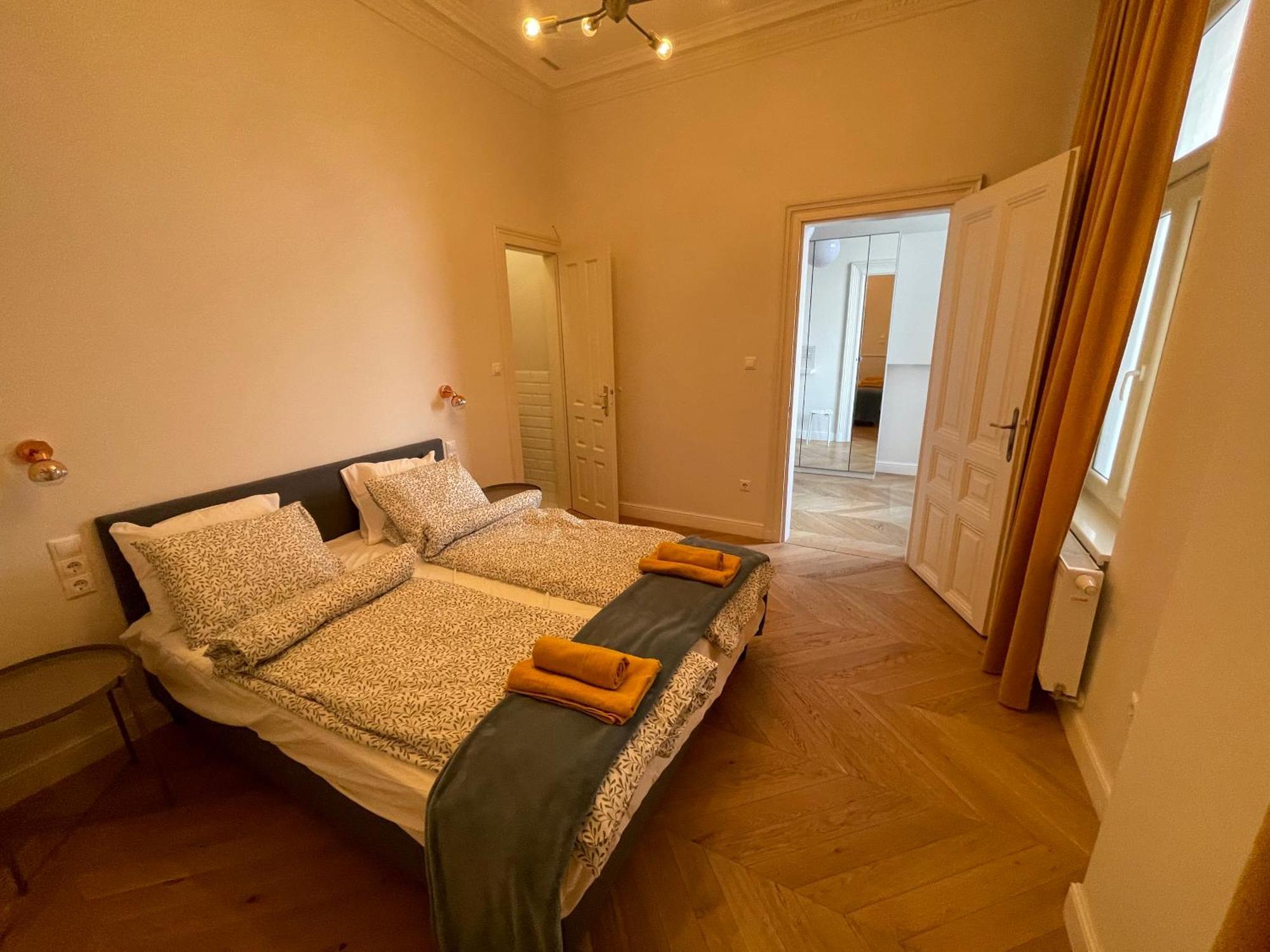 City Center 3, Elegant And Cozy 2Br In City Center! Boedapest Buitenkant foto